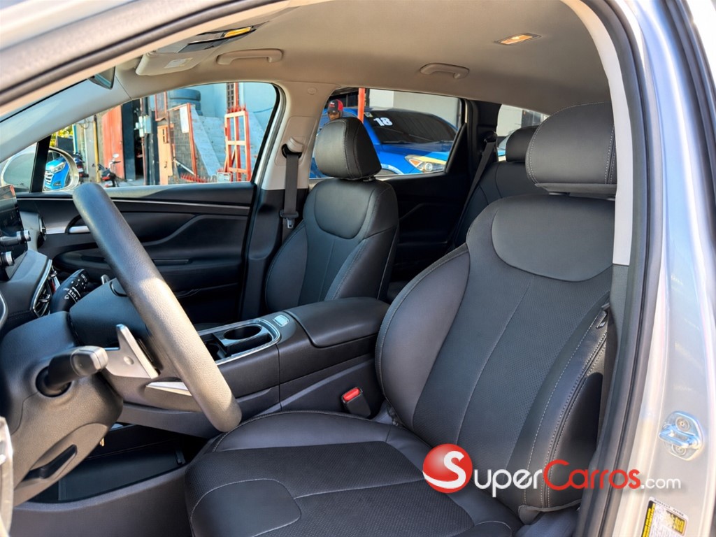 2021 Hyundai Santa Fe SE — foto 6 / 8