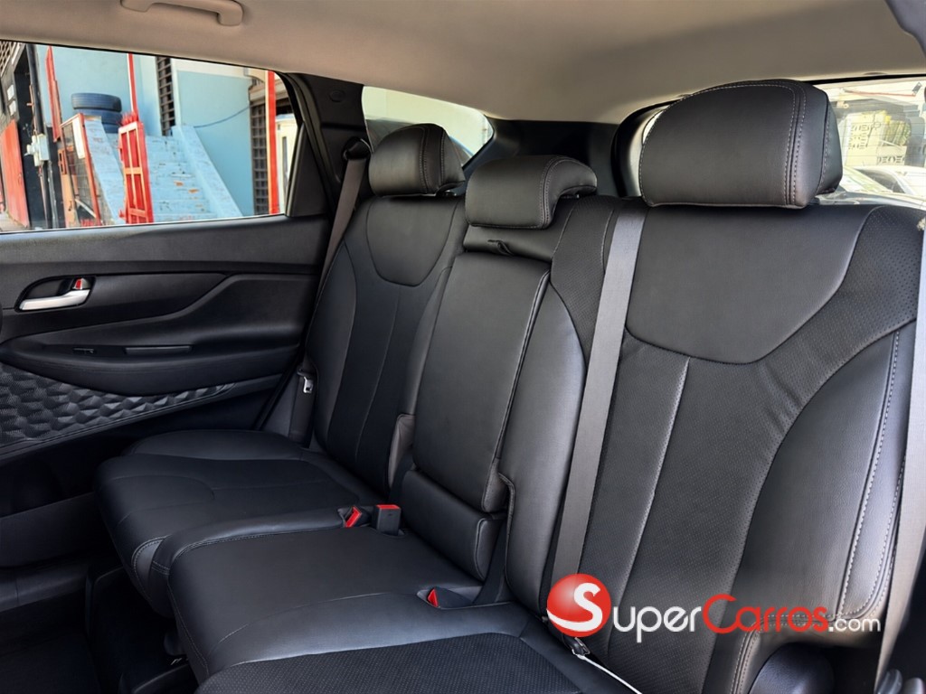 2021 Hyundai Santa Fe SE — foto 7 / 8