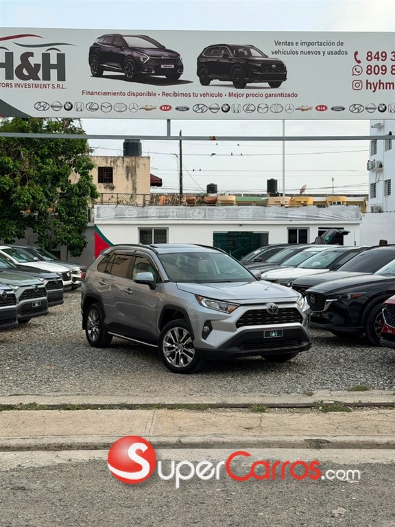 2021 Toyota RAV4 XLE Premium — foto 4 / 7