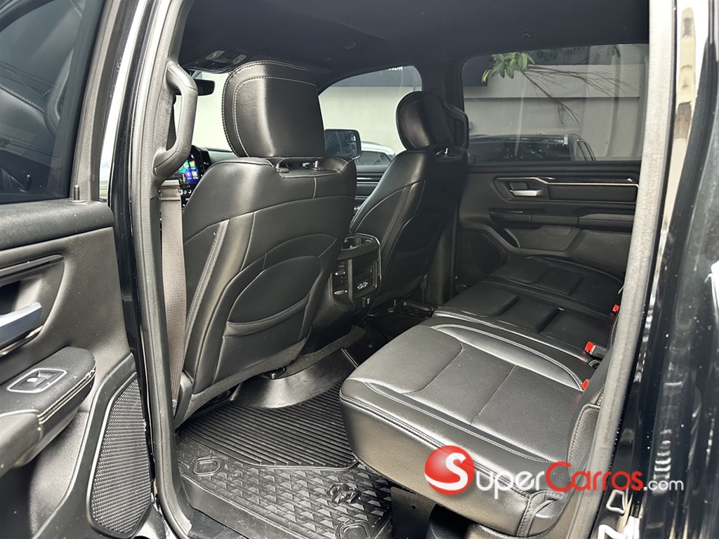 2021 Ram REBEL — foto 11 / 12