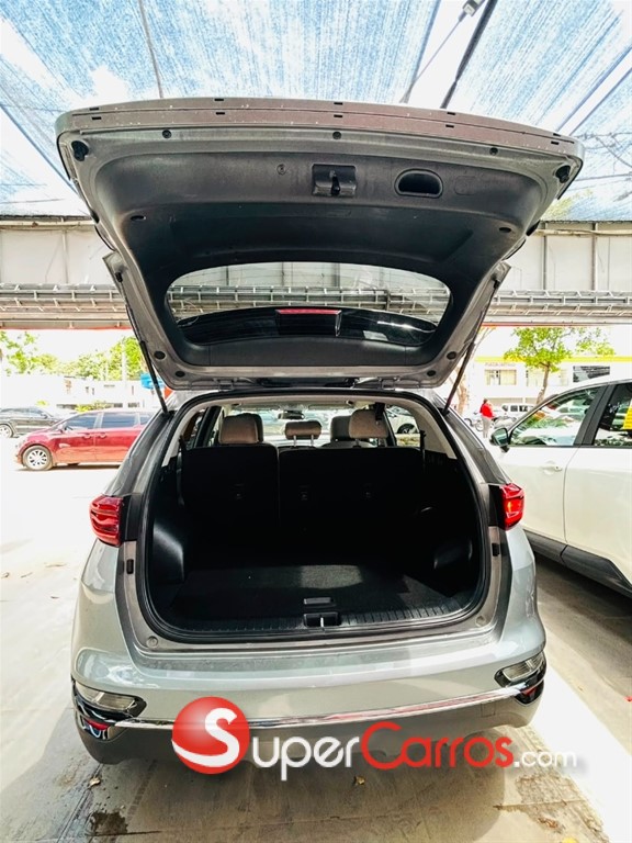 2022 Kia Sportage LX — foto 2 / 12