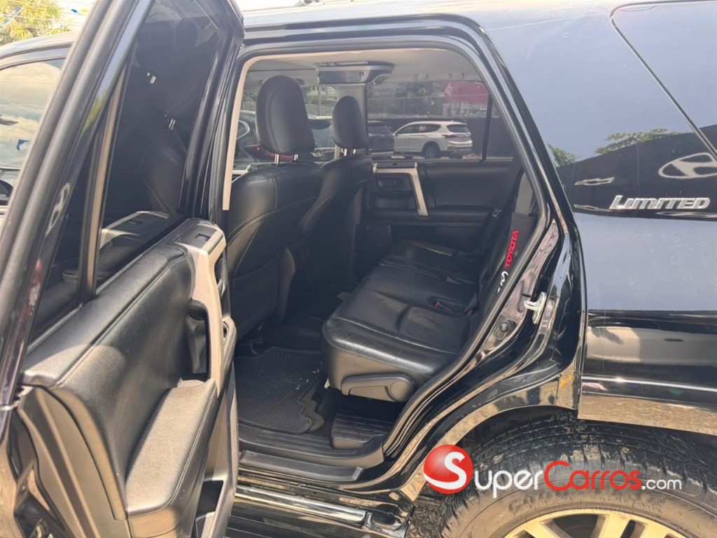 2012 Toyota 4 Runner Limited — foto 9 / 12