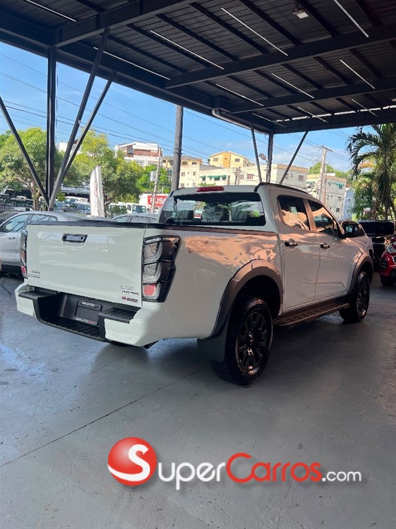 2027 Isuzu DMAX — foto 8 / 10