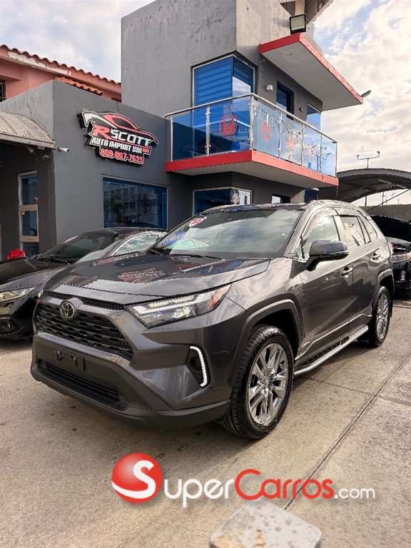 2022 Toyota RAV4 XLE Premium