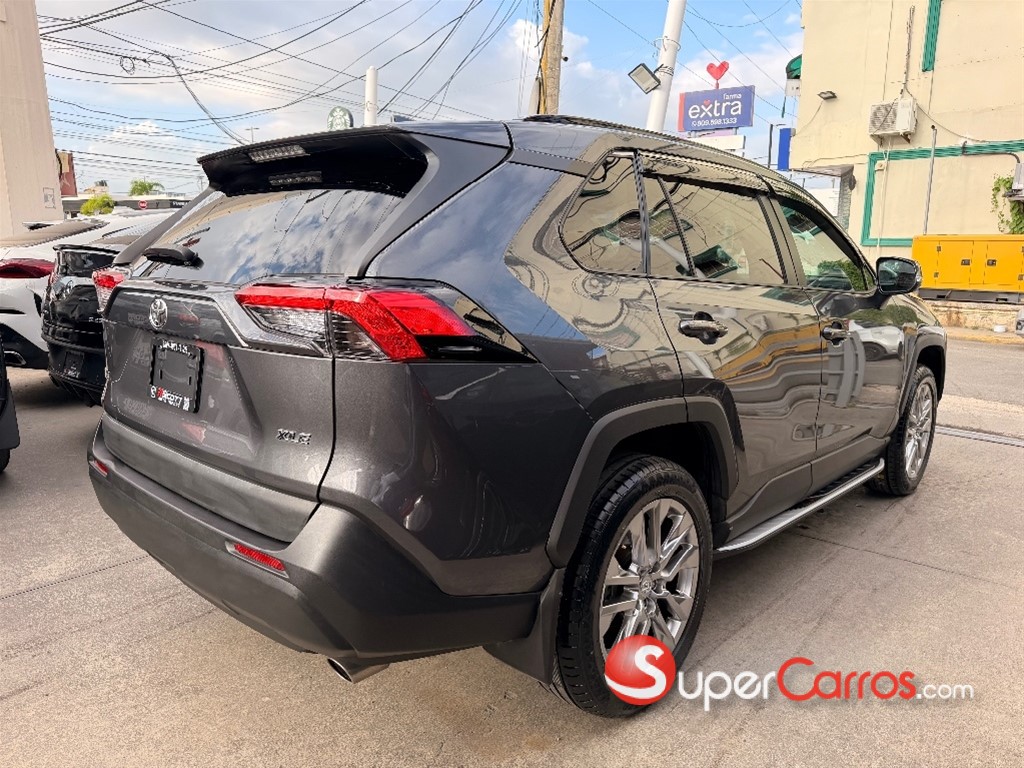 2022 Toyota RAV4 XLE Premium — foto 3 / 12