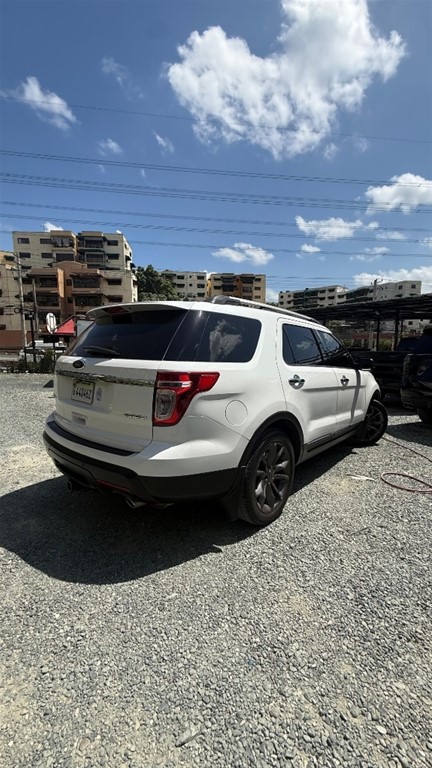 2014 Ford Explorer Limited — foto 6 / 10