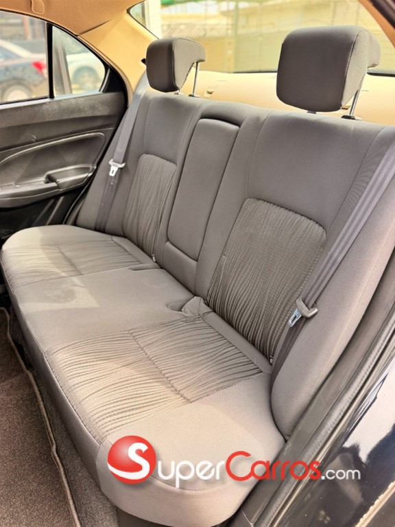 2024 Suzuki Dzire GLX — foto 8 / 12