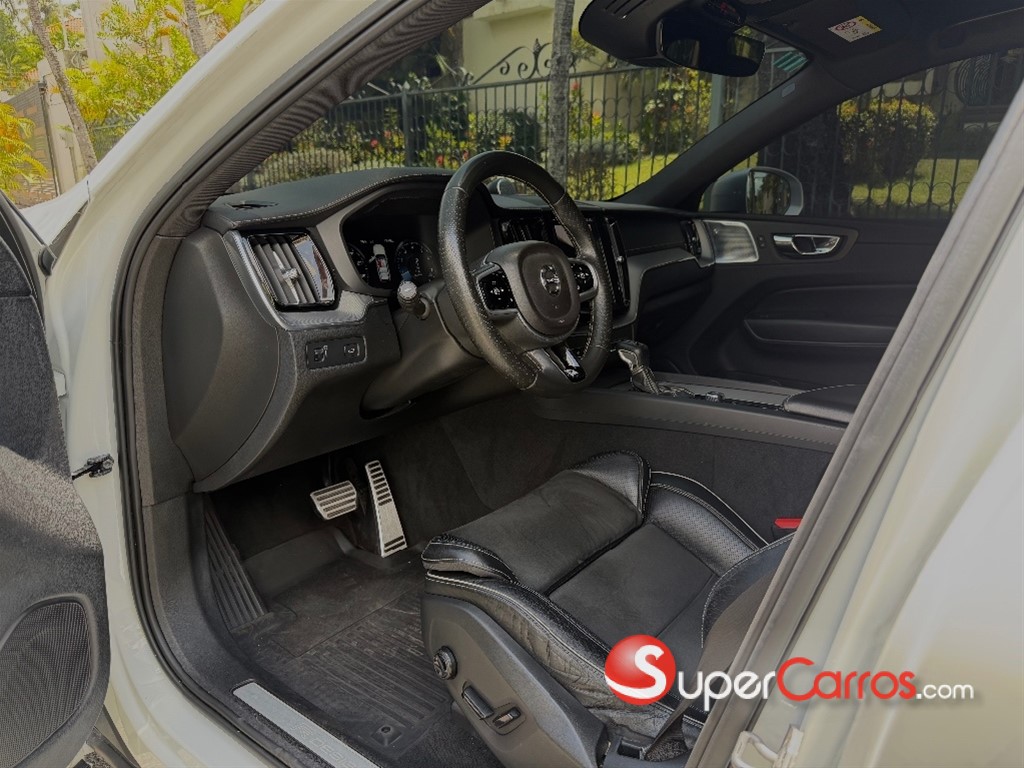 2018 Volvo XC60 T6 R Design — foto 7 / 12