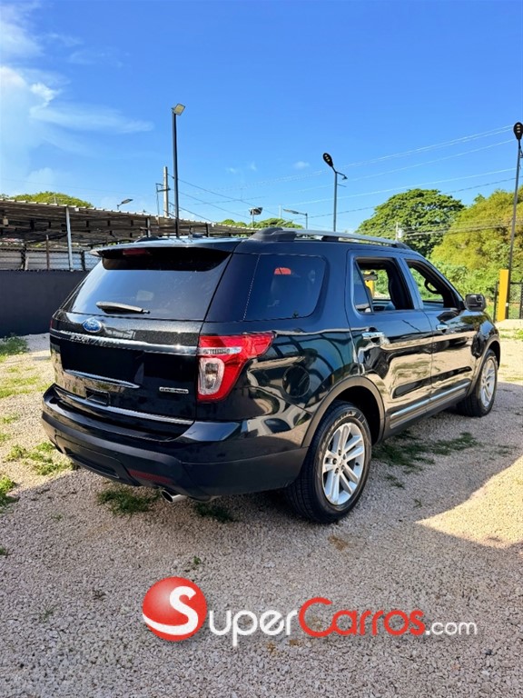 2015 Ford Explorer XLT — foto 4 / 12