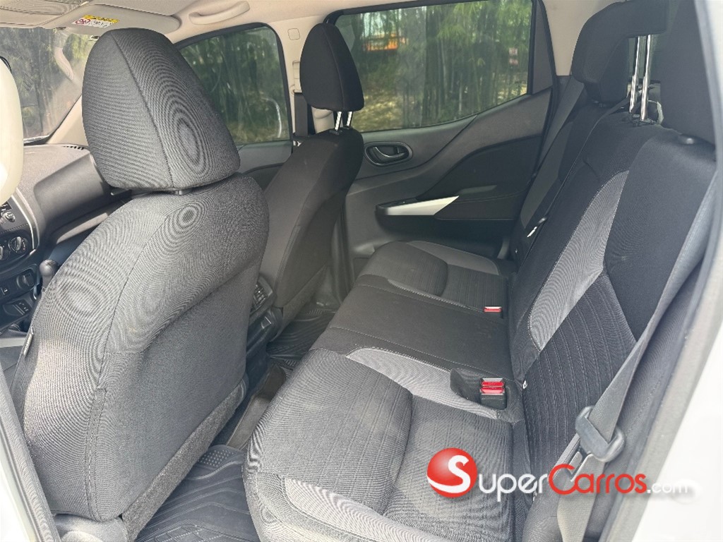 2022 Nissan Frontier — foto 7 / 11