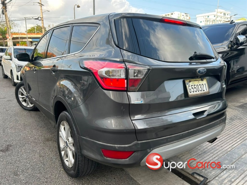 2017 Ford Escape SE — foto 6 / 11