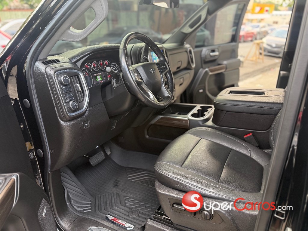 2021 Chevrolet Silverado RST Duramax — foto 8 / 12