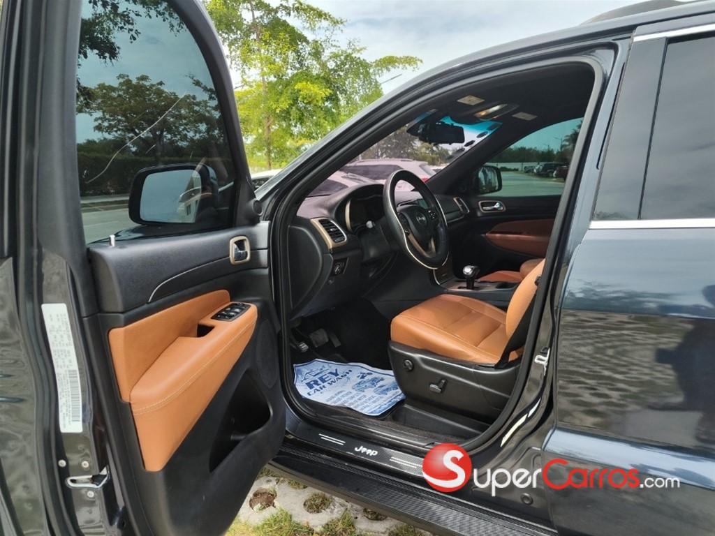 2014 Jeep Grand Cherokee Laredo — foto 4 / 10