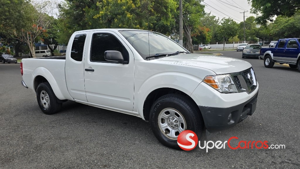 2014 Nissan Frontier — foto 2 / 7