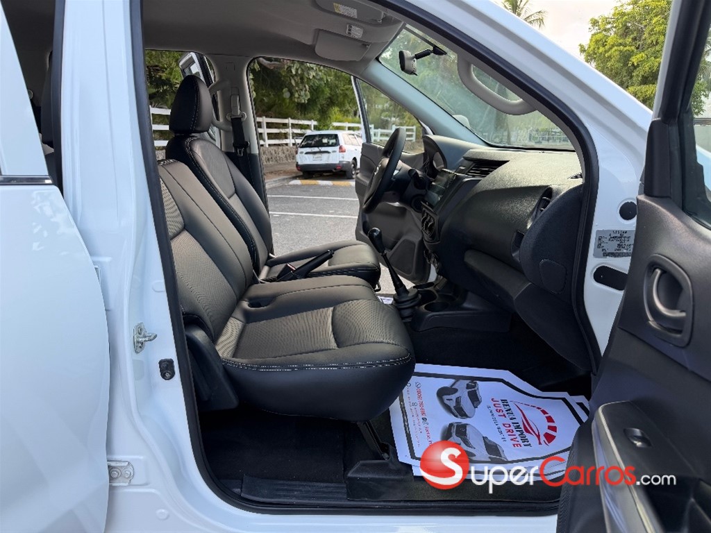 2021 Nissan Frontier — foto 8 / 12