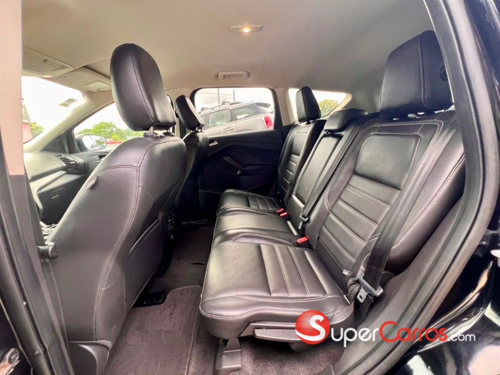 2018 Ford Escape SEL Ecoboost — foto 7 / 12