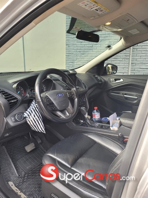 2017 Ford Escape — foto 2 / 10