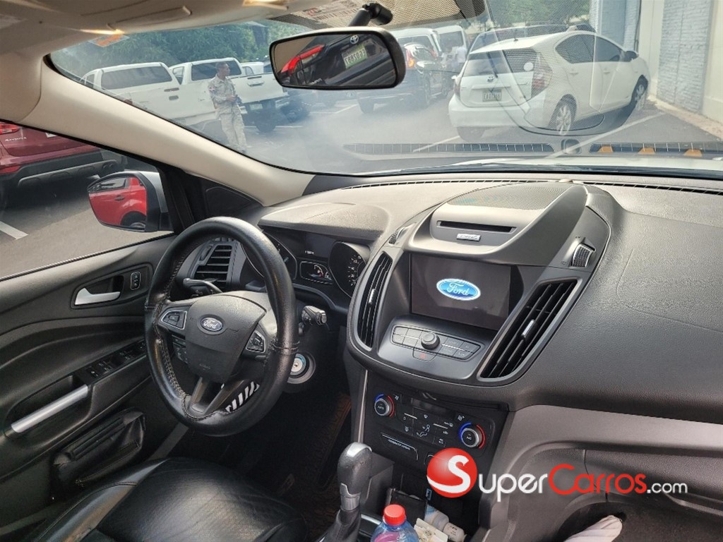 2017 Ford Escape — foto 6 / 10