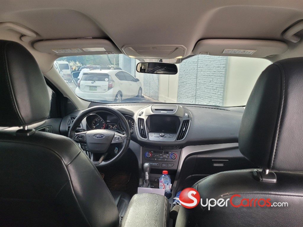 2017 Ford Escape — foto 9 / 10