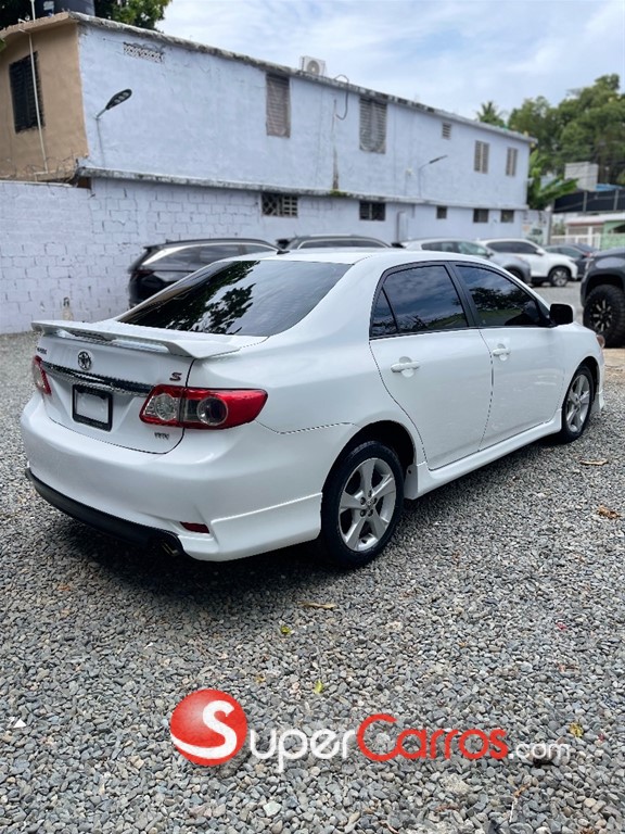 2011 Toyota Corolla S — foto 5 / 10