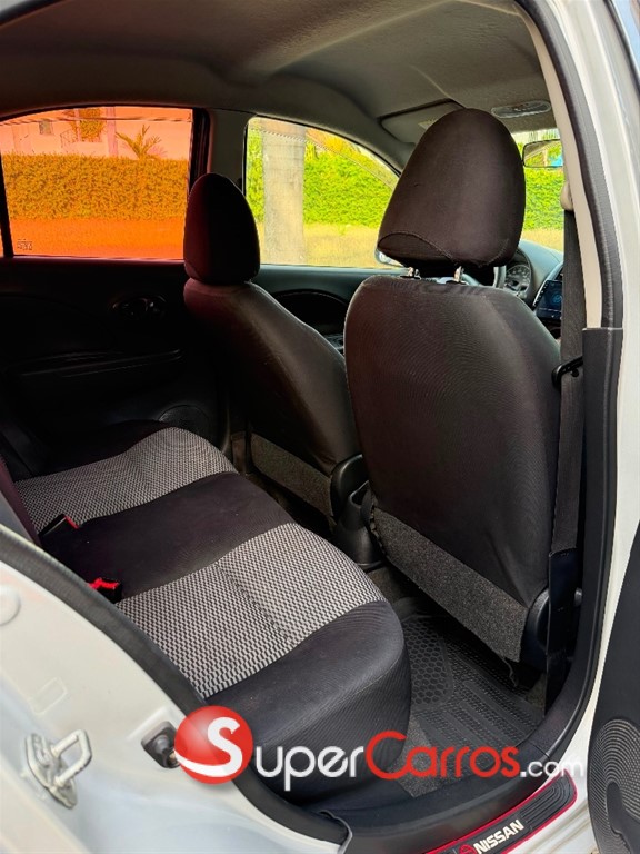 2015 Nissan March — foto 8 / 8