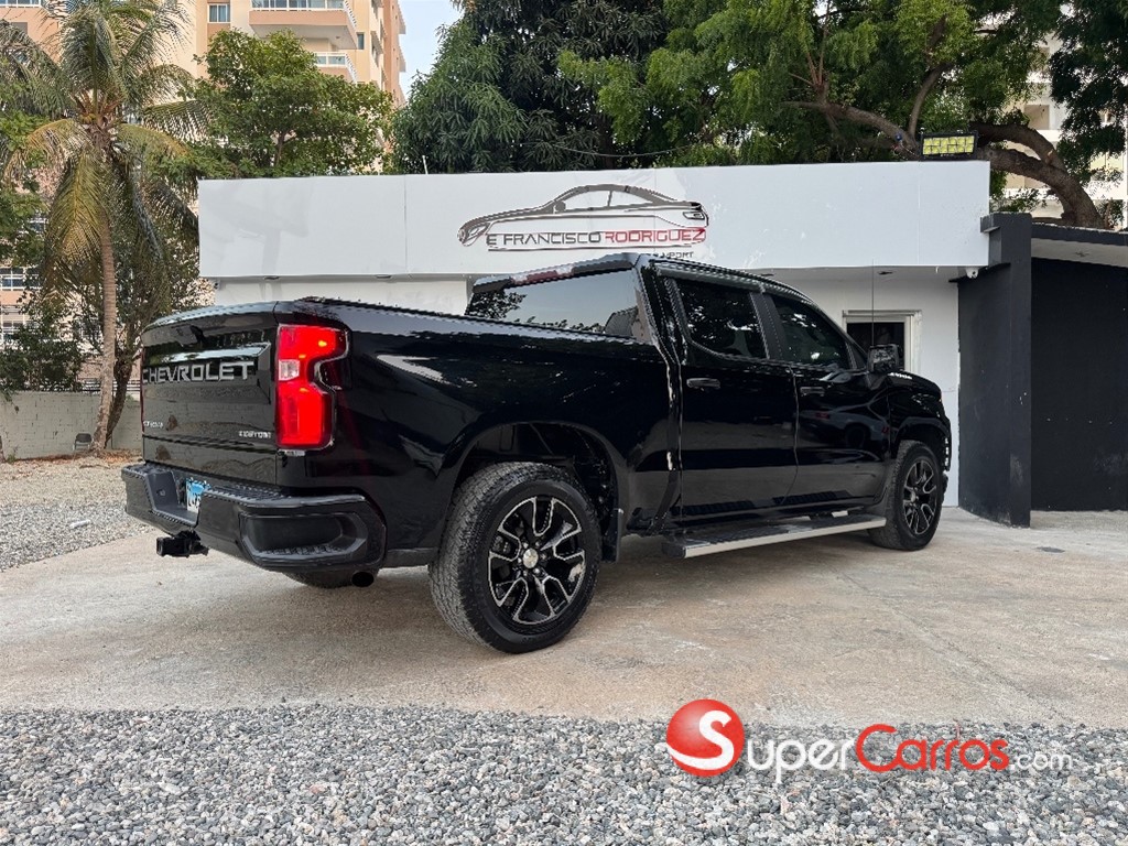 2021 Chevrolet Silverado Custom — foto 4 / 9