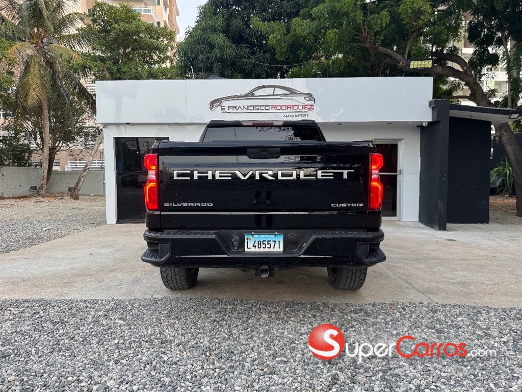 2021 Chevrolet Silverado Custom — foto 5 / 9