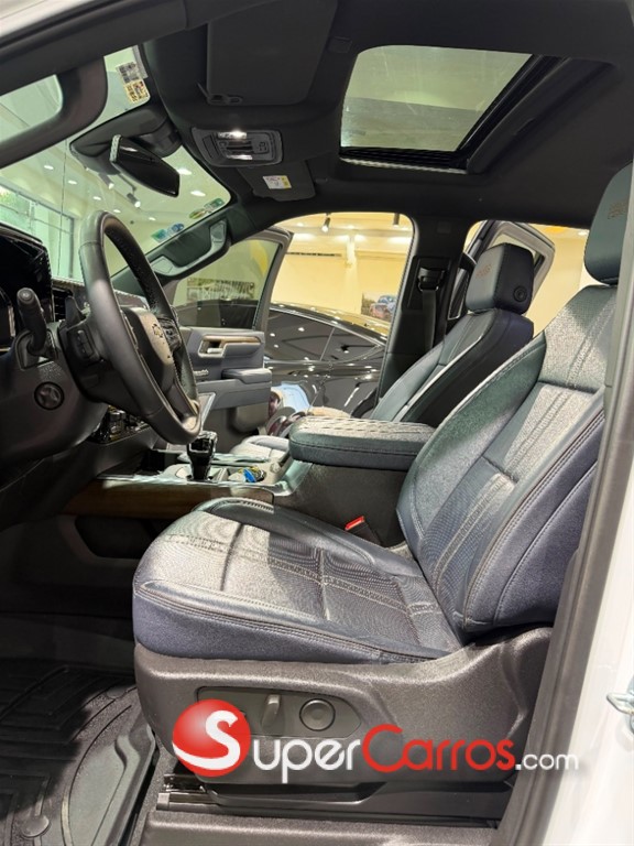 2023 Chevrolet Silverado 2500HD High Country — foto 7 / 10