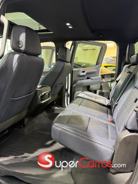 2023 Chevrolet Silverado 2500HD High Country — foto 8 / 10