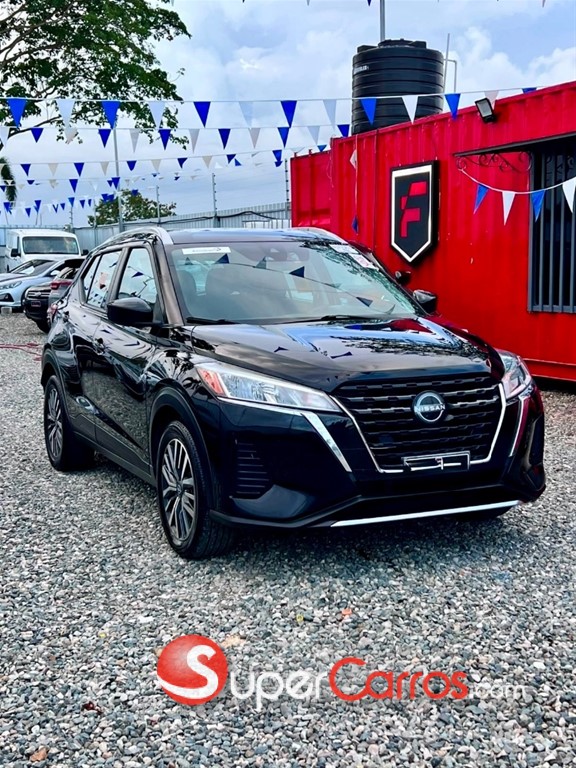 2022 Nissan Kicks SV