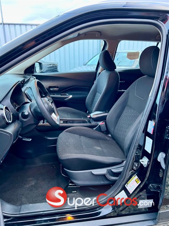 2022 Nissan Kicks SV — foto 5 / 10