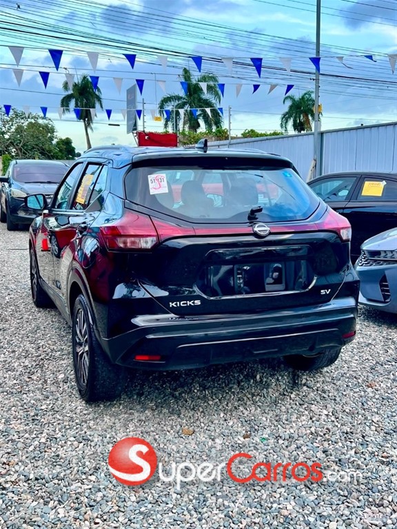 2022 Nissan Kicks SV — foto 8 / 10