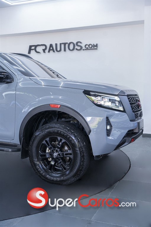 2022 Nissan Frontier Pro-4X — foto 8 / 12