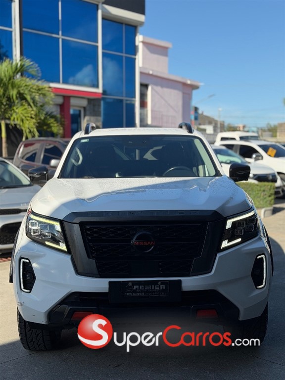 2022 Nissan Frontier NP300 — foto 2 / 10
