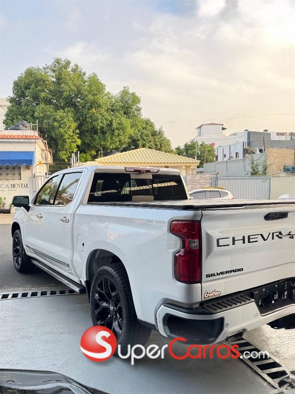 2022 Chevrolet Silverado High Country Duramax — foto 4 / 10