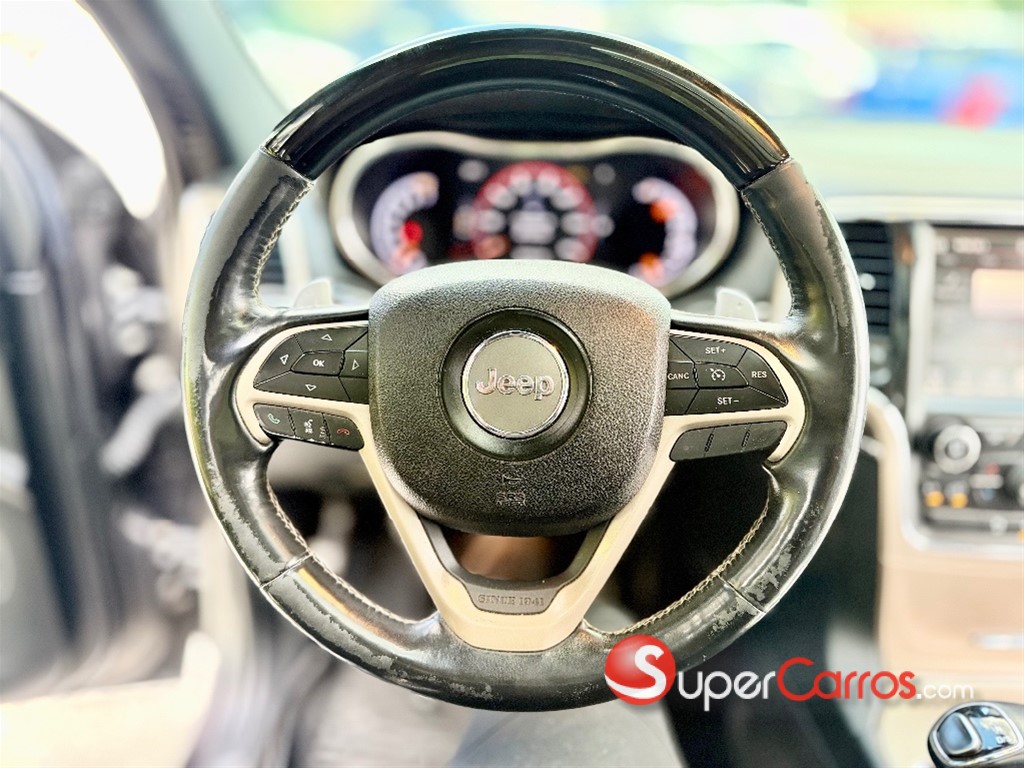 2015 Jeep Grand Cherokee Overland — foto 9 / 12