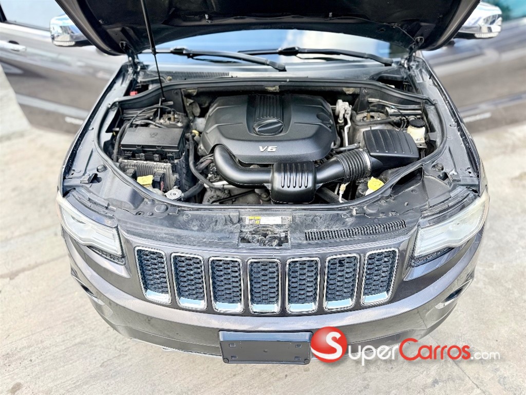 2015 Jeep Grand Cherokee Overland — foto 12 / 12