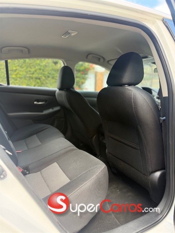 2021 Nissan Sentra SV — foto 9 / 12