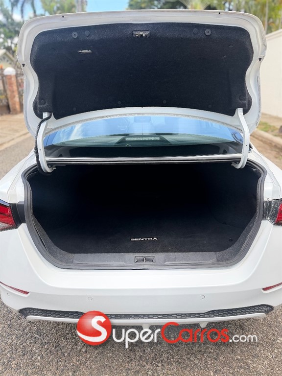 2021 Nissan Sentra SV — foto 11 / 12
