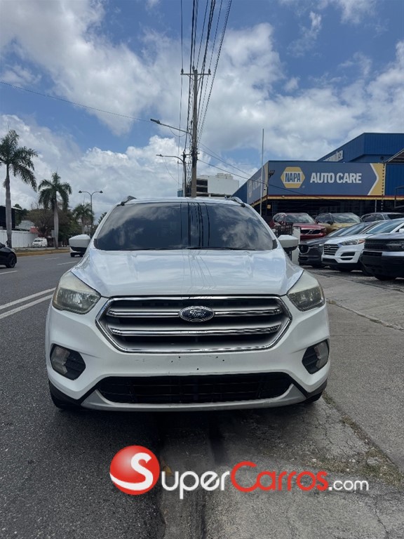 2017 Ford Escape — foto 2 / 10