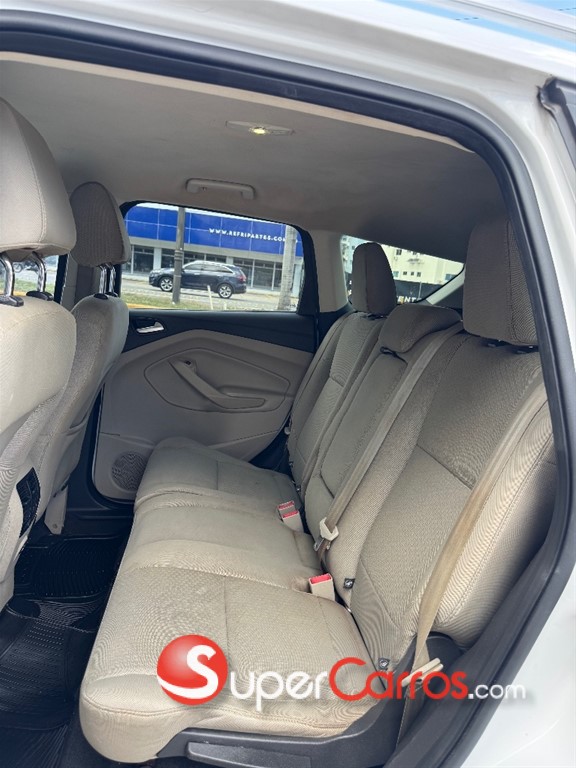 2017 Ford Escape — foto 6 / 10