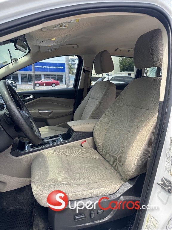 2017 Ford Escape — foto 7 / 10