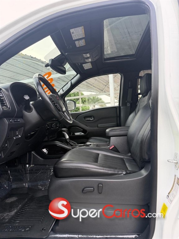 2023 Nissan Frontier Pro-4X — foto 8 / 12