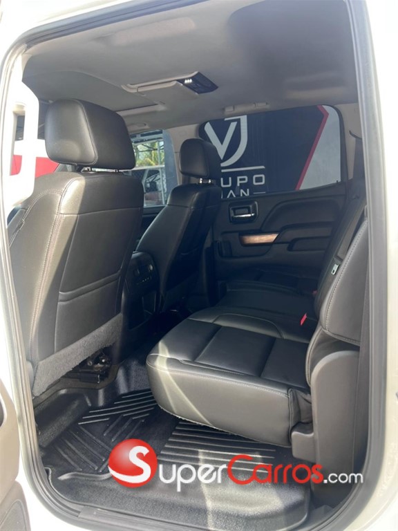 2018 Chevrolet Silverado LTZ — foto 11 / 12