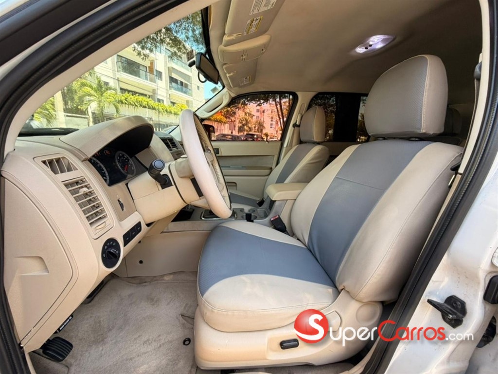 2010 Ford Escape XLT — foto 4 / 12