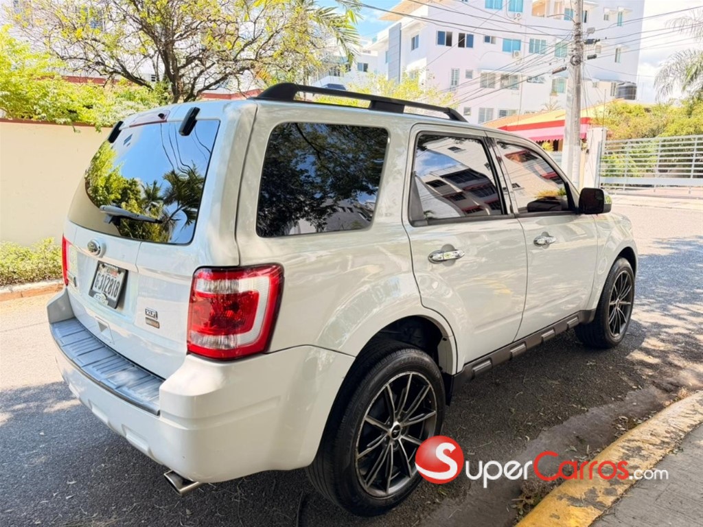 2010 Ford Escape XLT — foto 12 / 12