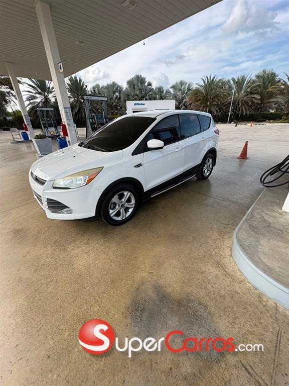 2014 Ford Escape — foto 2 / 12