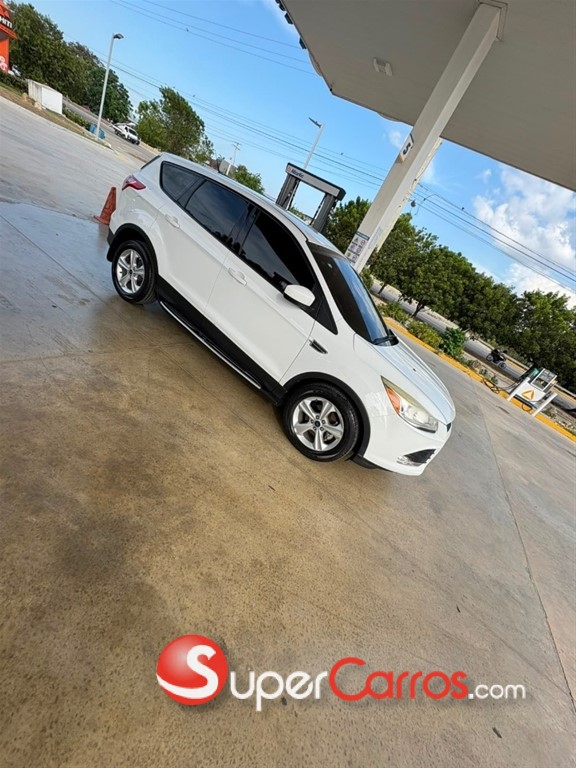 2014 Ford Escape — foto 3 / 12