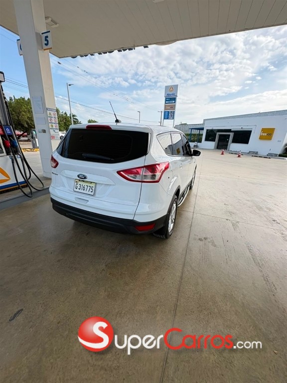 2014 Ford Escape — foto 5 / 12