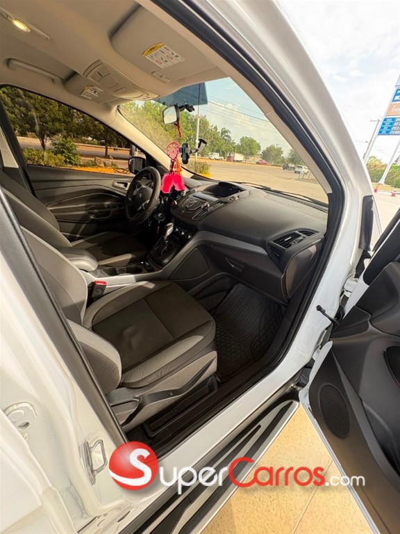 2014 Ford Escape — foto 10 / 12